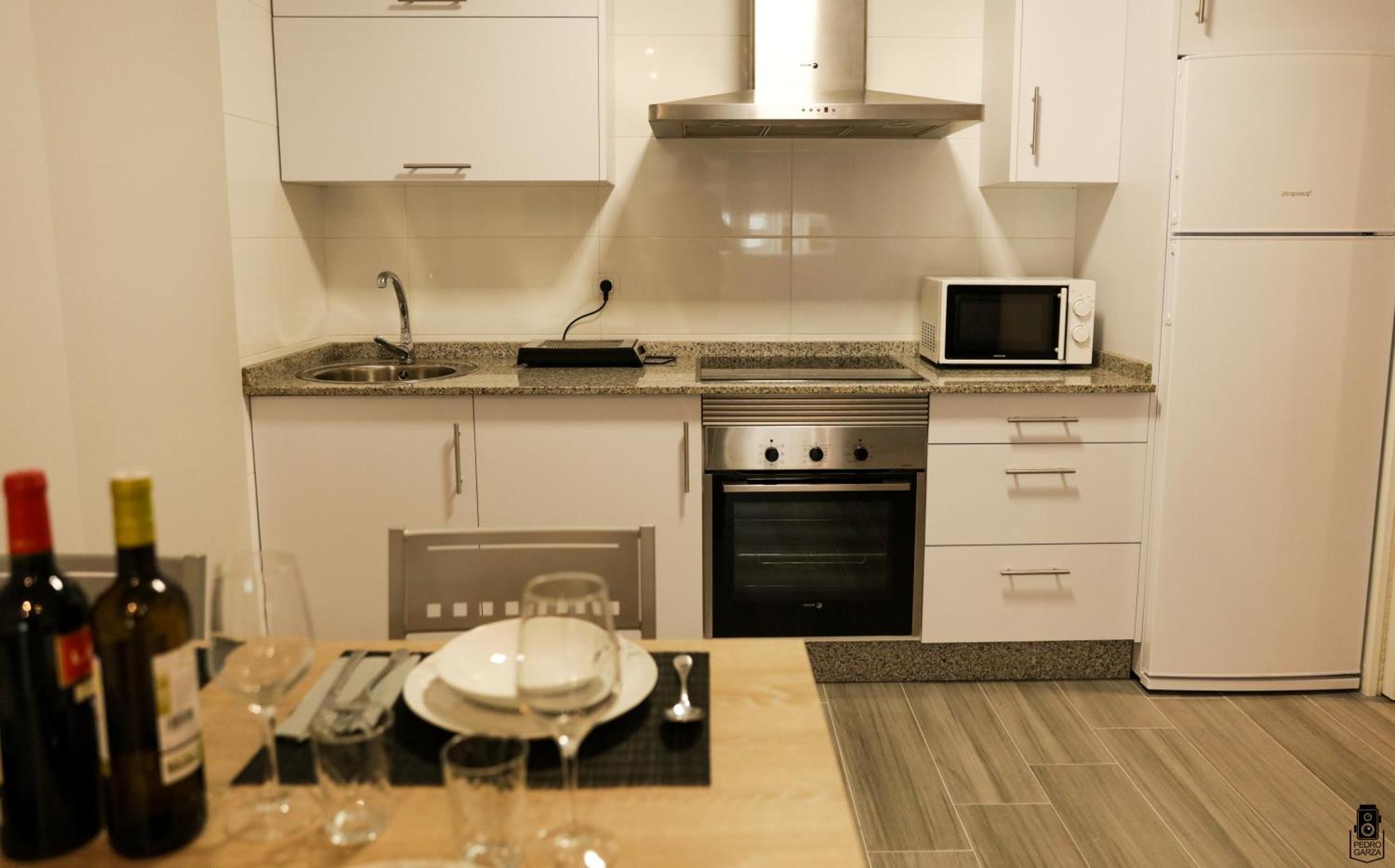 Dpcristal City Apartments Саррія Екстер'єр фото